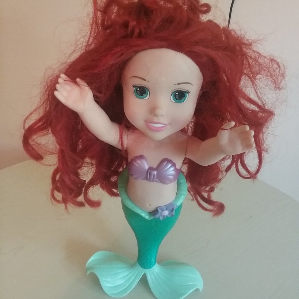 Disney Princess 14" The Little Mermaid "Ariel"